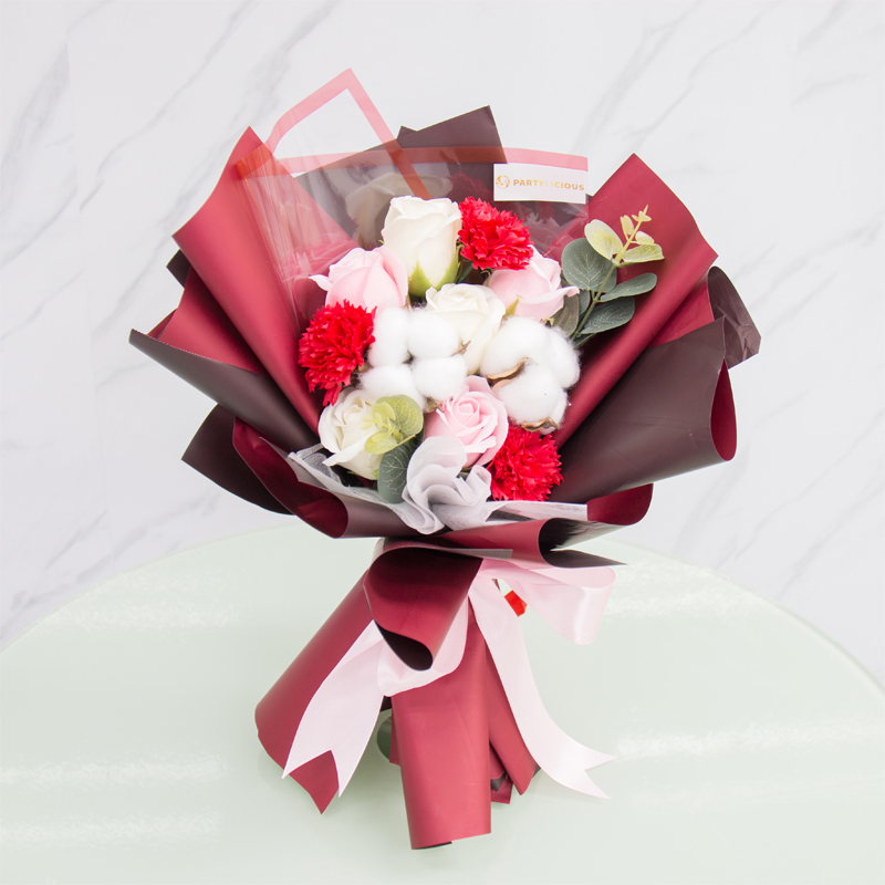 Charlee Bouquet | Artificial