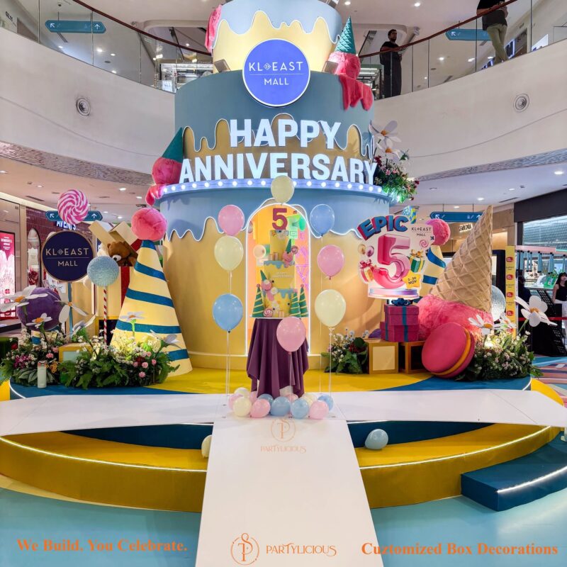 KL East Mall Launching Balloon Box